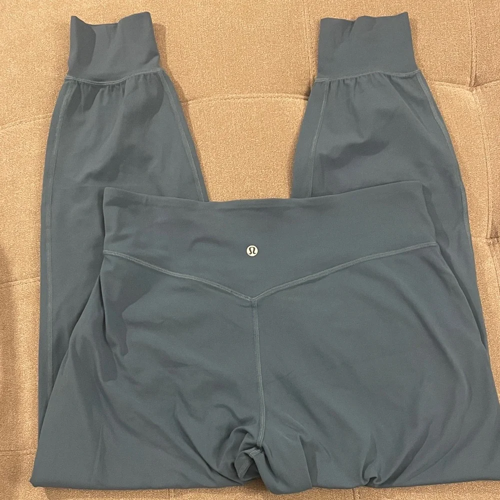 lululemon athletica sleek versatile